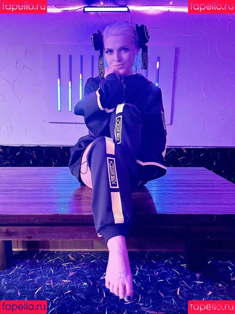 ASMR Shanny Onlyfans Photo Gallery 