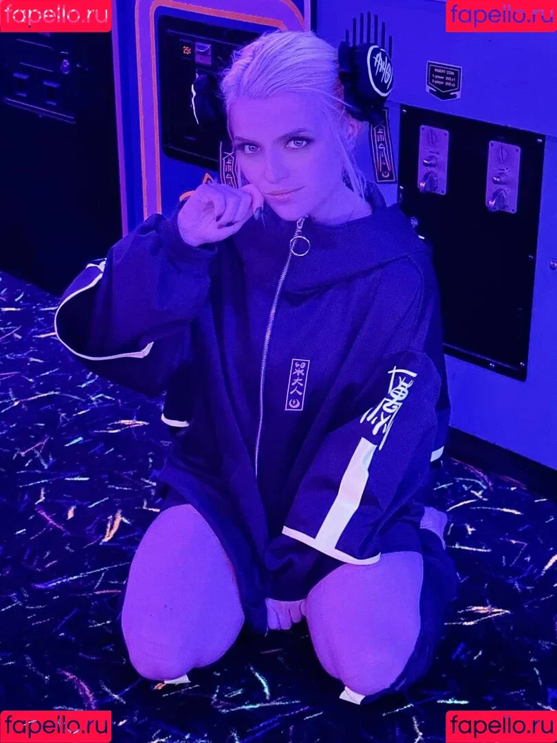 ASMR Shanny Onlyfans Photo Gallery 