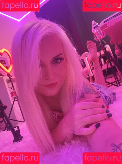 ASMR Shanny Onlyfans Photo Gallery 