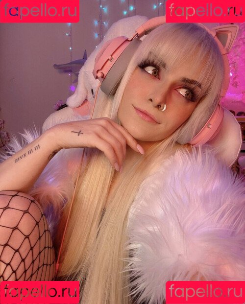 ASMR Shanny Onlyfans Photo Gallery 