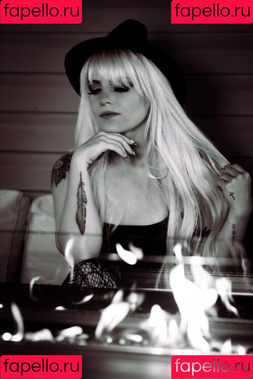 ASMR Shanny Onlyfans Photo Gallery 