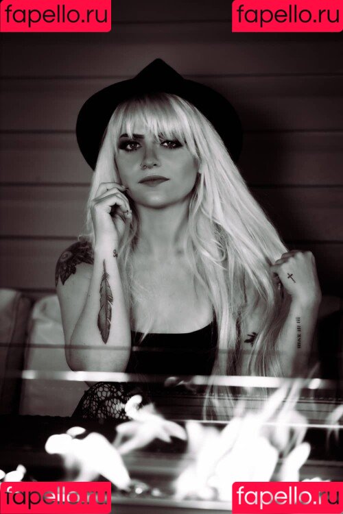 ASMR Shanny Onlyfans Photo Gallery 