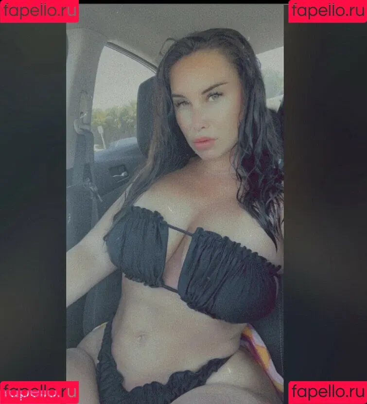 Nicole McNair Onlyfans Photo Gallery 