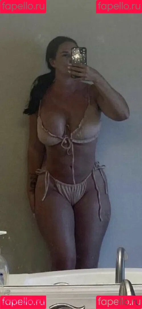 Nicole McNair Onlyfans Photo Gallery 