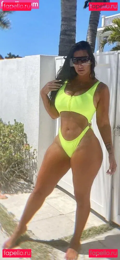 Nicole McNair Onlyfans Photo Gallery 