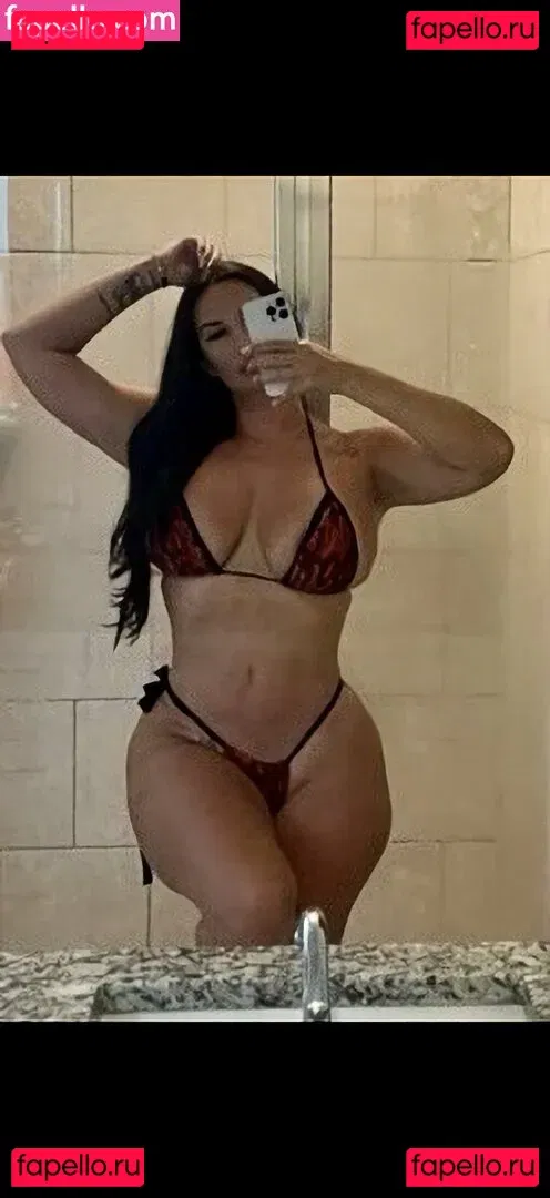Nicole McNair Onlyfans Photo Gallery 