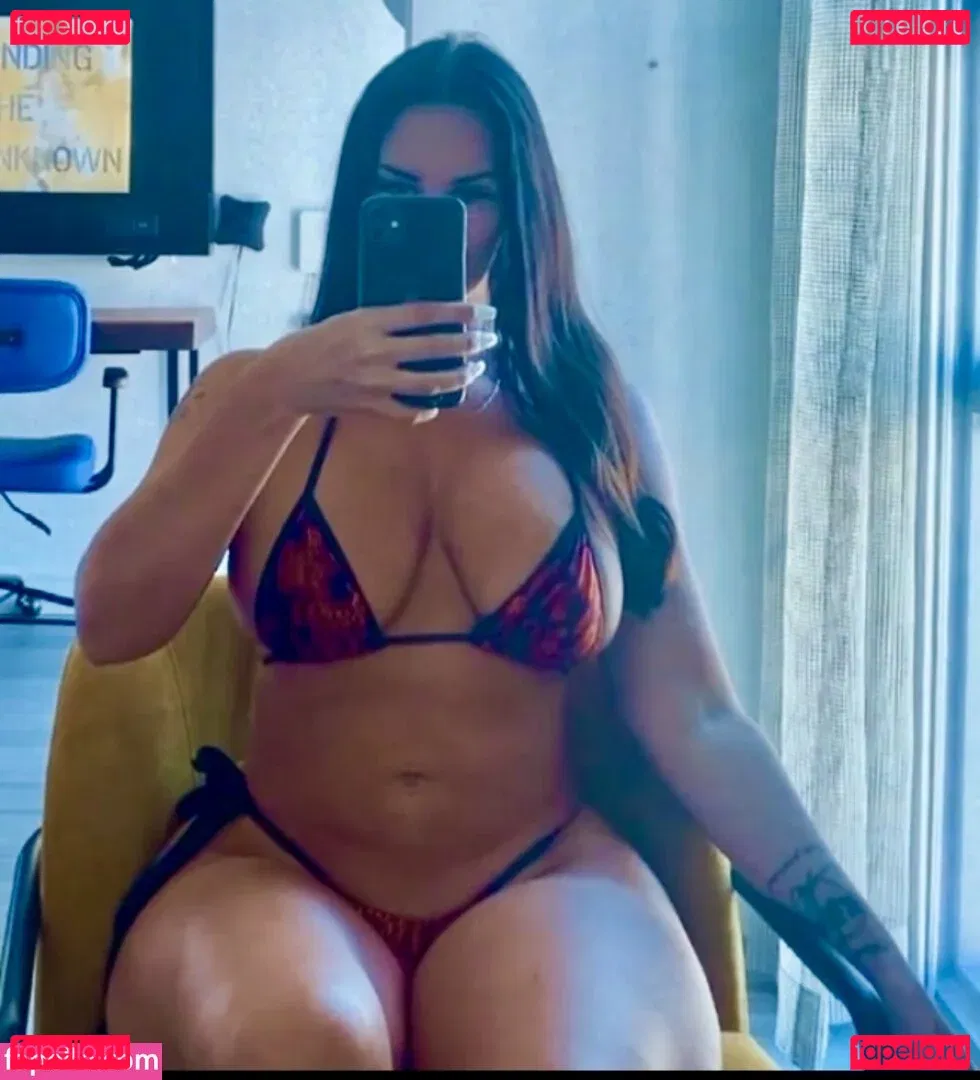 Nicole McNair Onlyfans Photo Gallery 