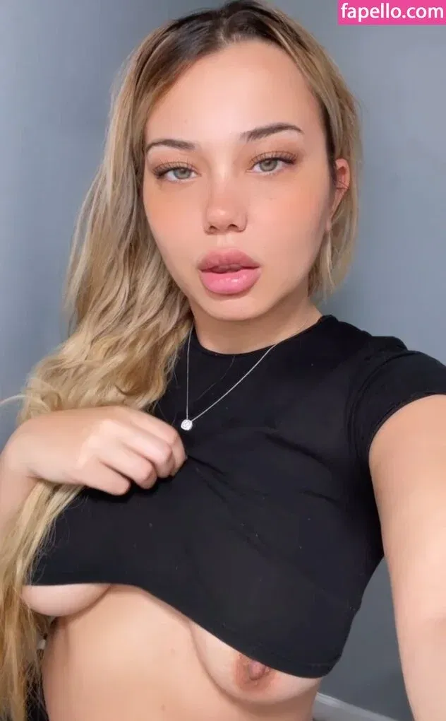 bhadbunnyof Onlyfans Photo Gallery 