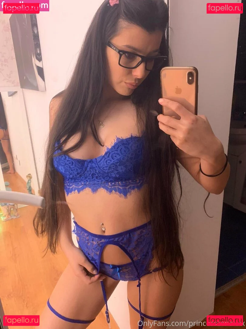 princesszenaxxx Onlyfans Photo Gallery 