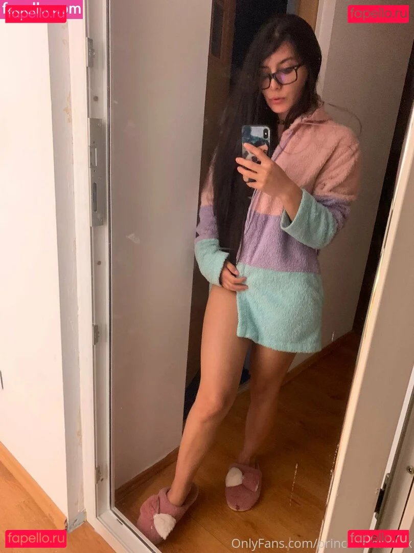 princesszenaxxx Onlyfans Photo Gallery 