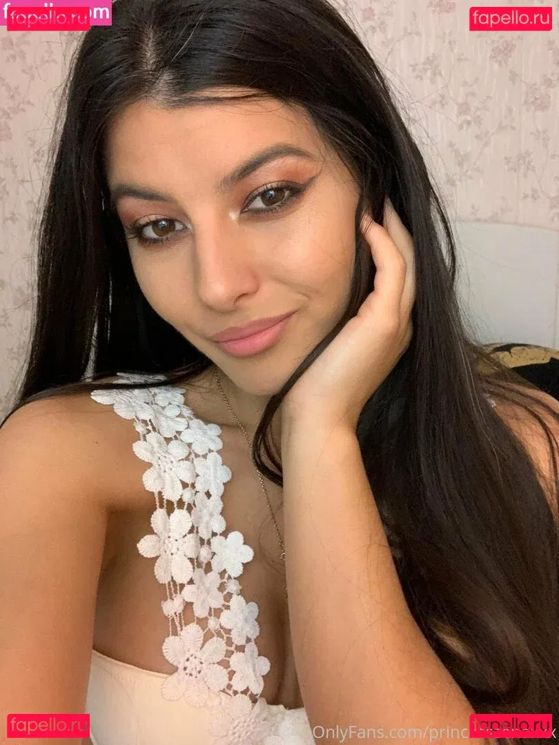 princesszenaxxx Onlyfans Photo Gallery 