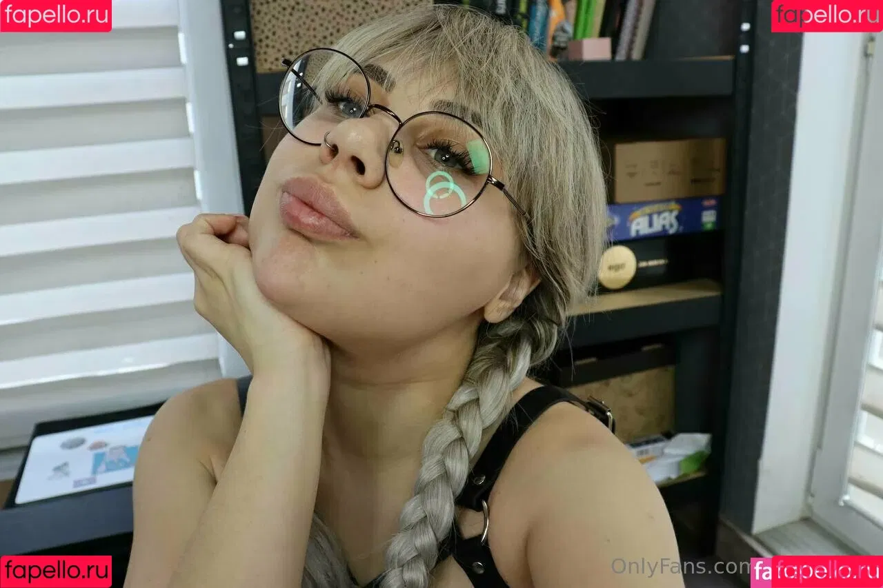 arianabird Onlyfans Photo Gallery 