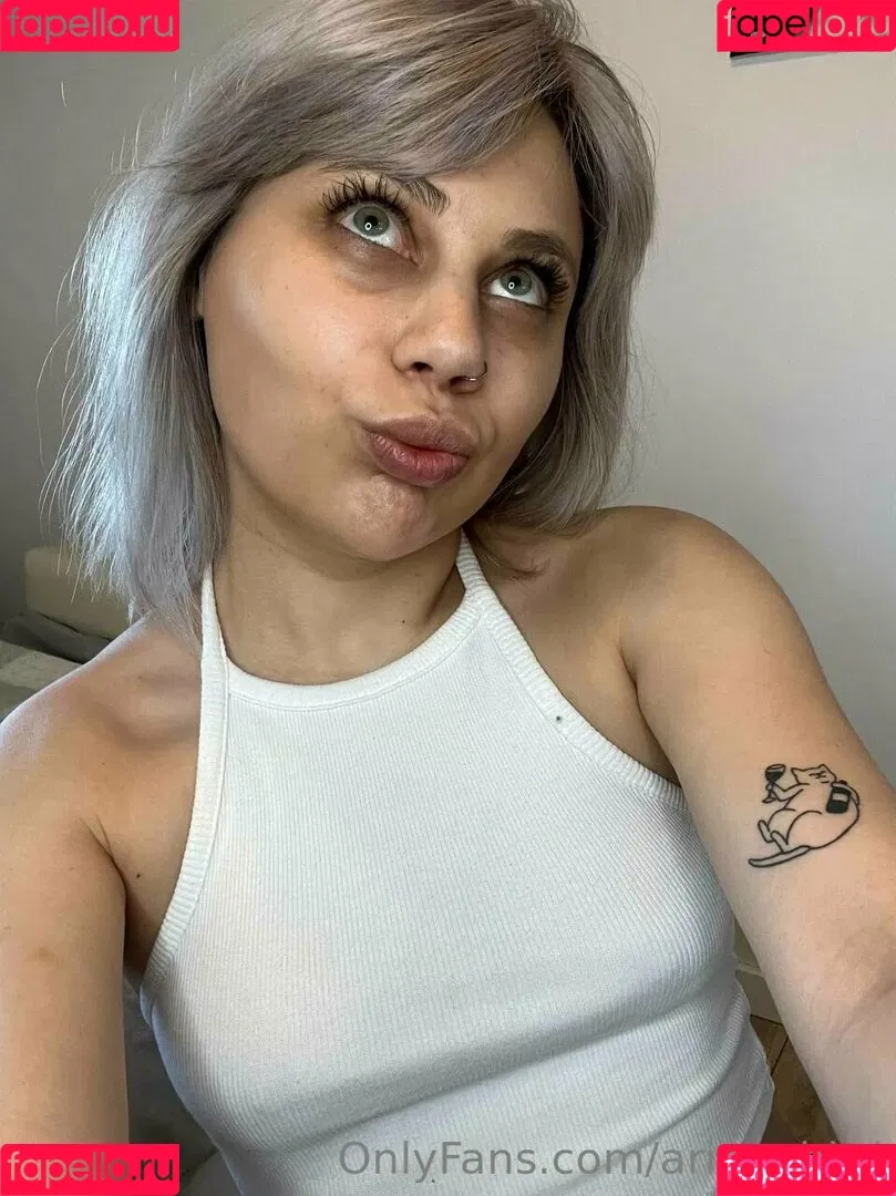 arianabird Onlyfans Photo Gallery 
