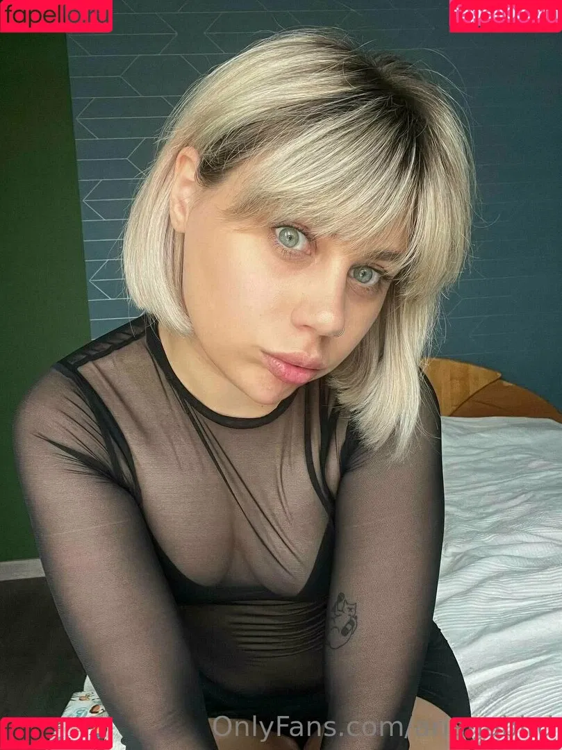 arianabird Onlyfans Photo Gallery 
