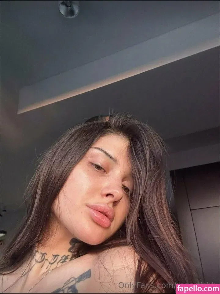 meshtiish Onlyfans Photo Gallery 