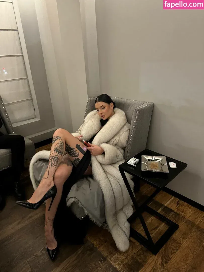 meshtiish Onlyfans Photo Gallery 