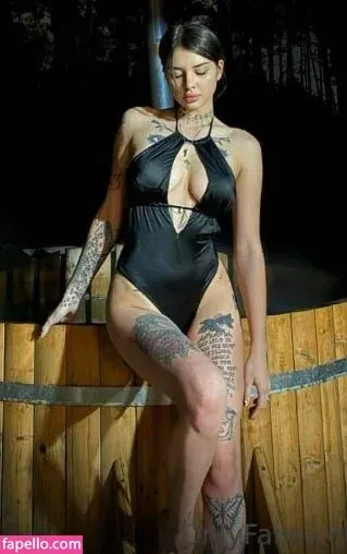 meshtiish Onlyfans Photo Gallery 