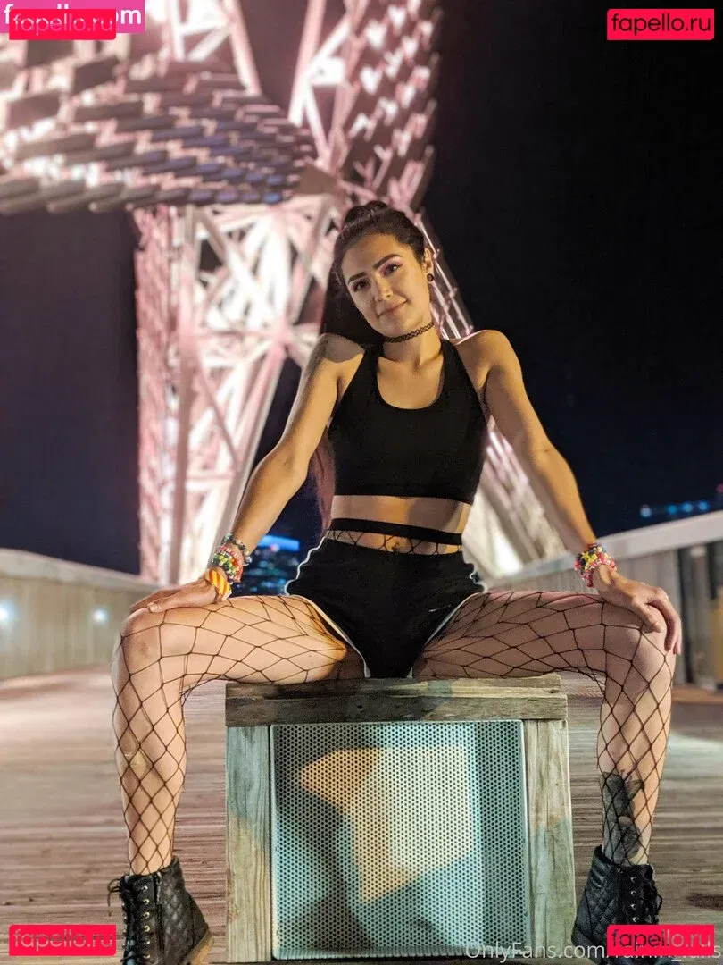 rainin_falls Onlyfans Photo Gallery 