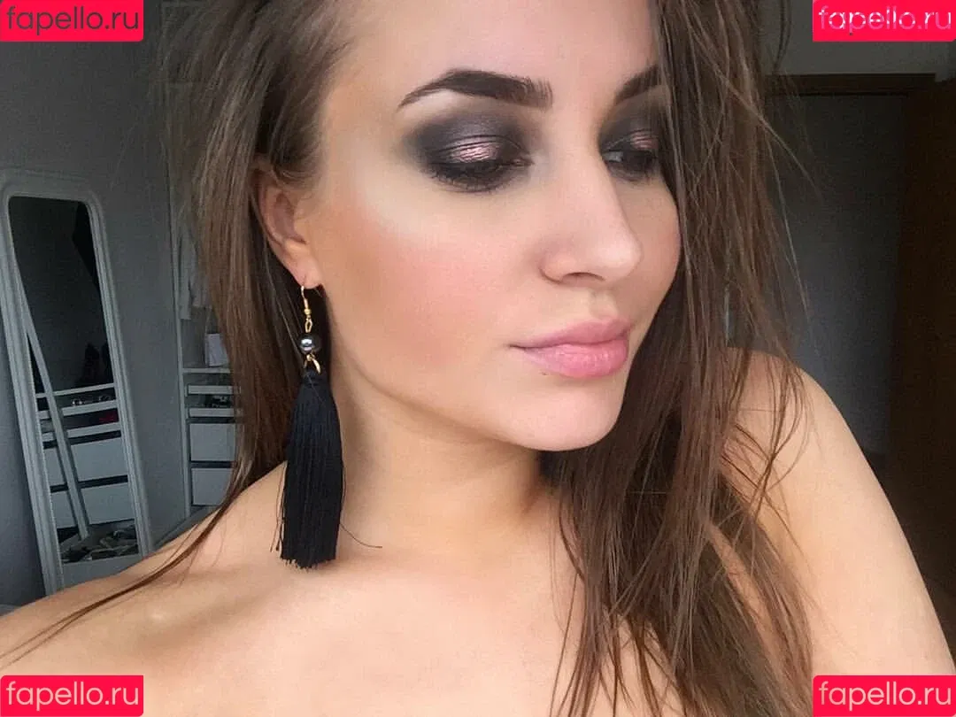 Katrina Maria Onlyfans Photo Gallery 