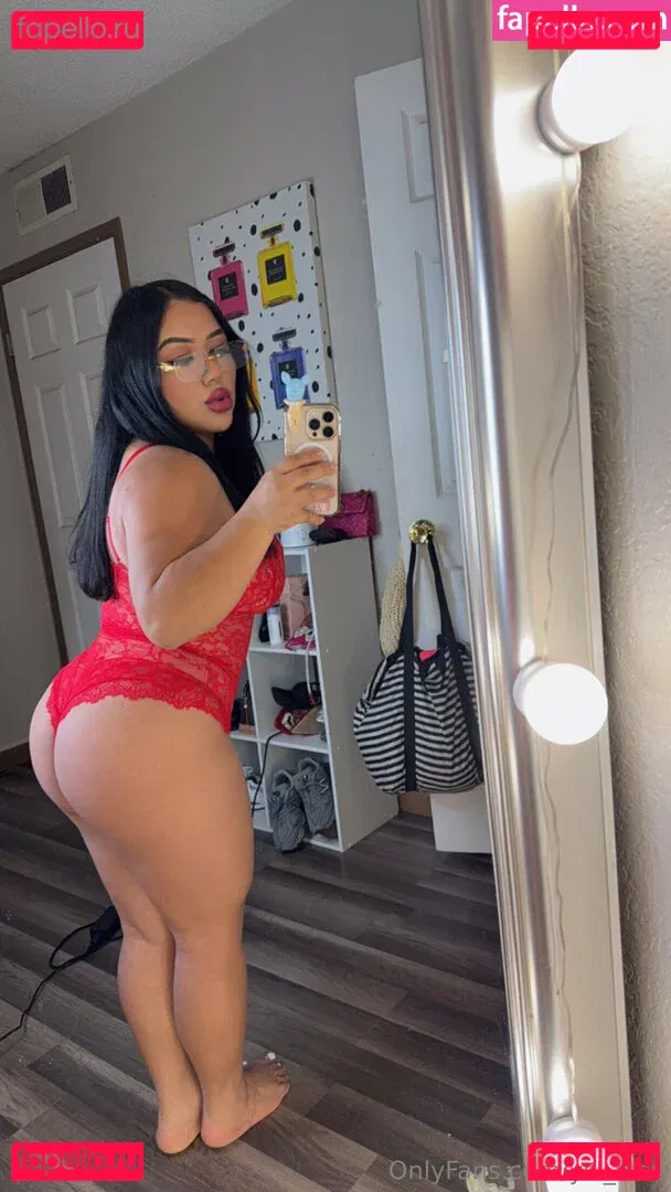 ellelouise98 Onlyfans Photo Gallery 