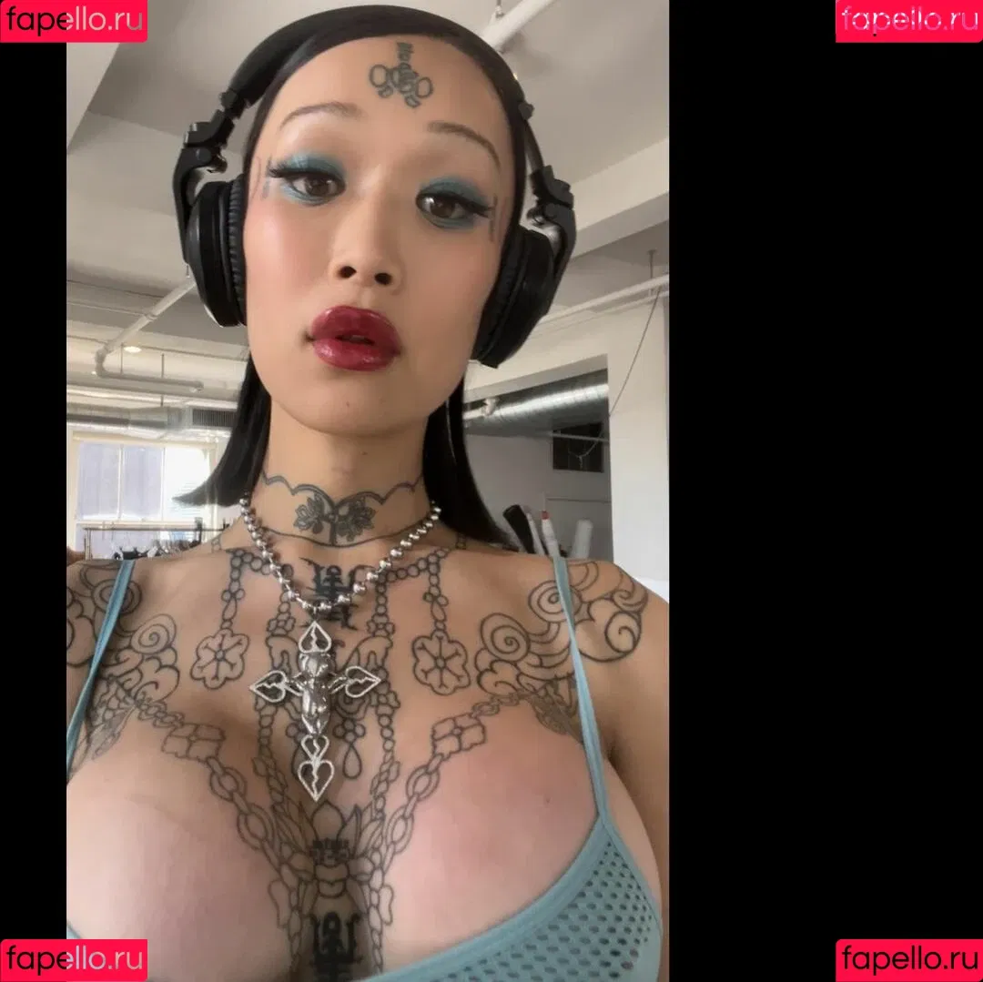 tightcorsetloosemorals Onlyfans Photo Gallery 
