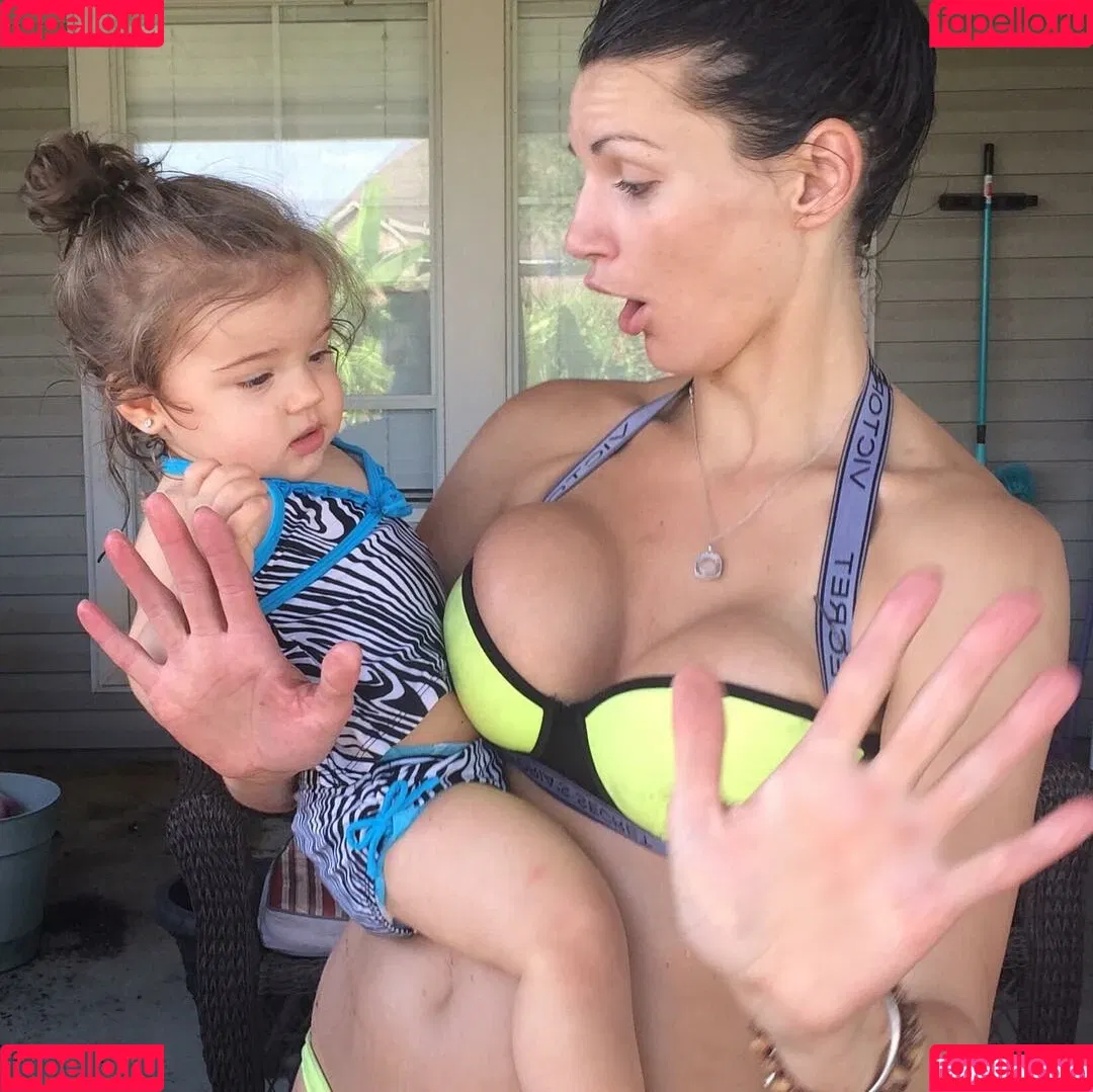 Becky Bandini Onlyfans Photo Gallery 