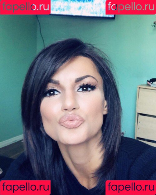 Becky Bandini Onlyfans Photo Gallery 