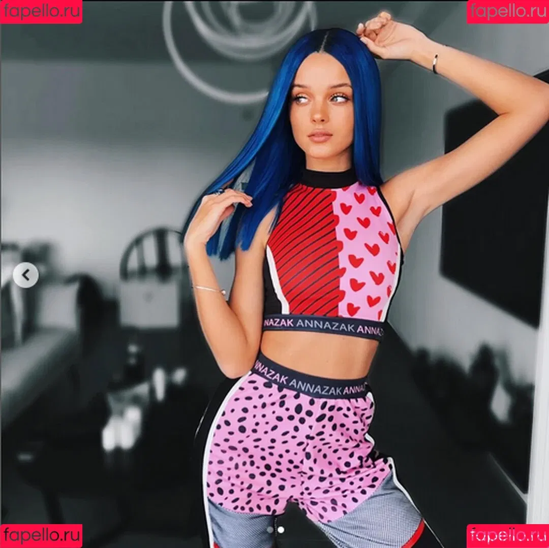 Anna Zak Onlyfans Photo Gallery 