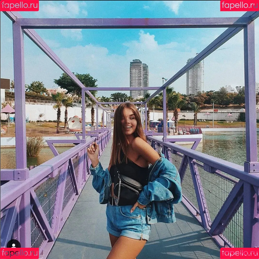 Anna Zak Onlyfans Photo Gallery 