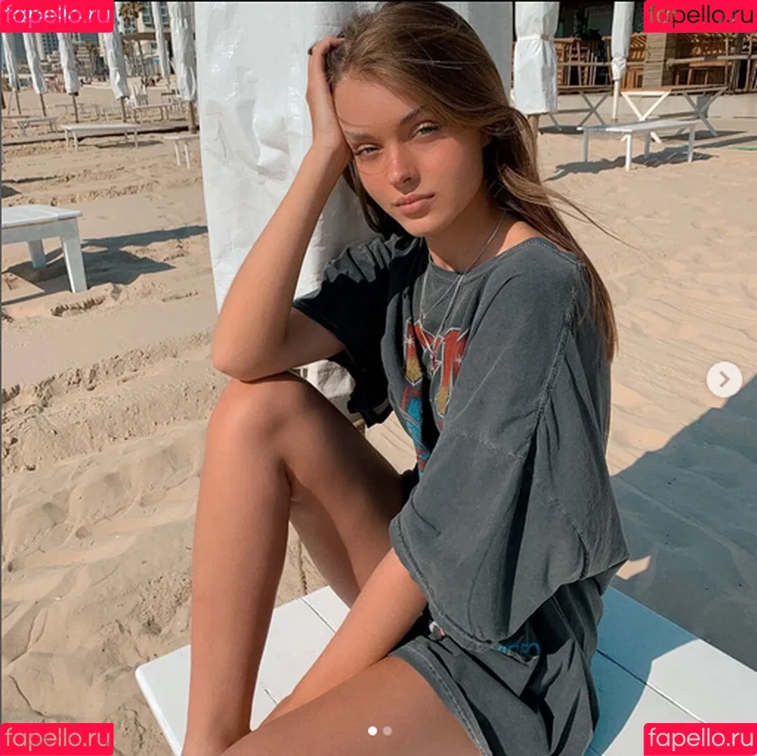 Anna Zak Onlyfans Photo Gallery 