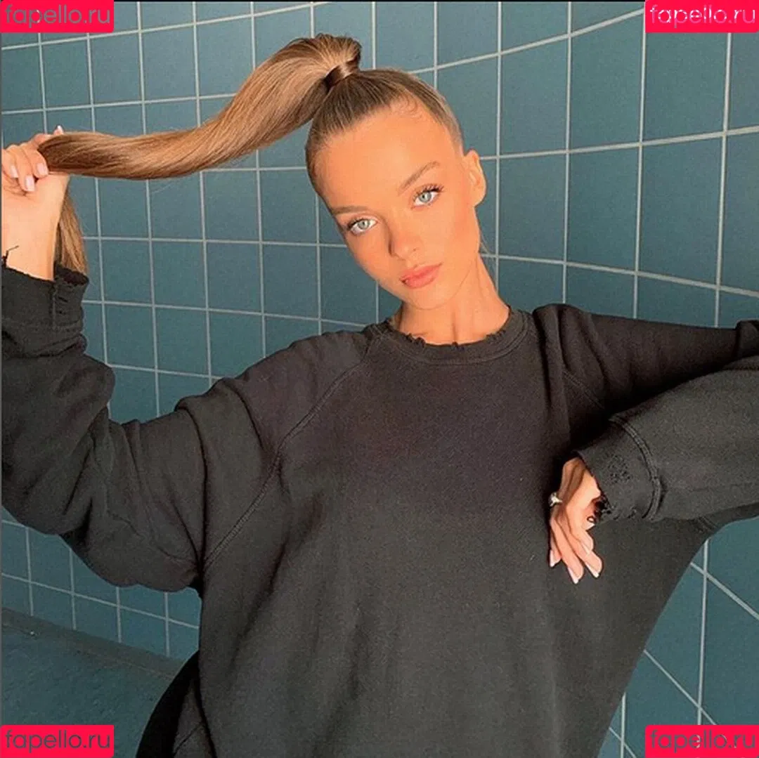 Anna Zak Onlyfans Photo Gallery 