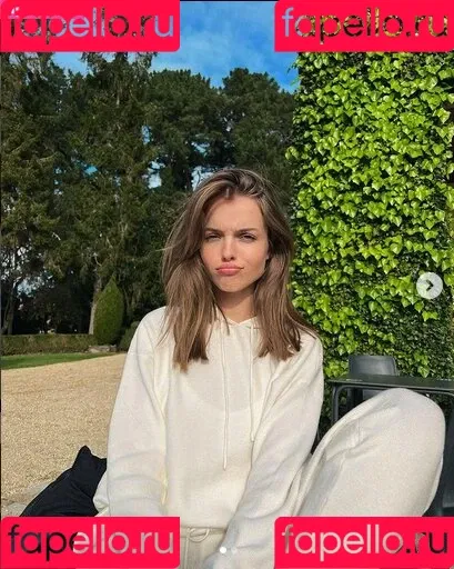 Anna Zak Onlyfans Photo Gallery 
