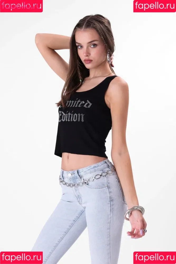 Anna Zak Onlyfans Photo Gallery 