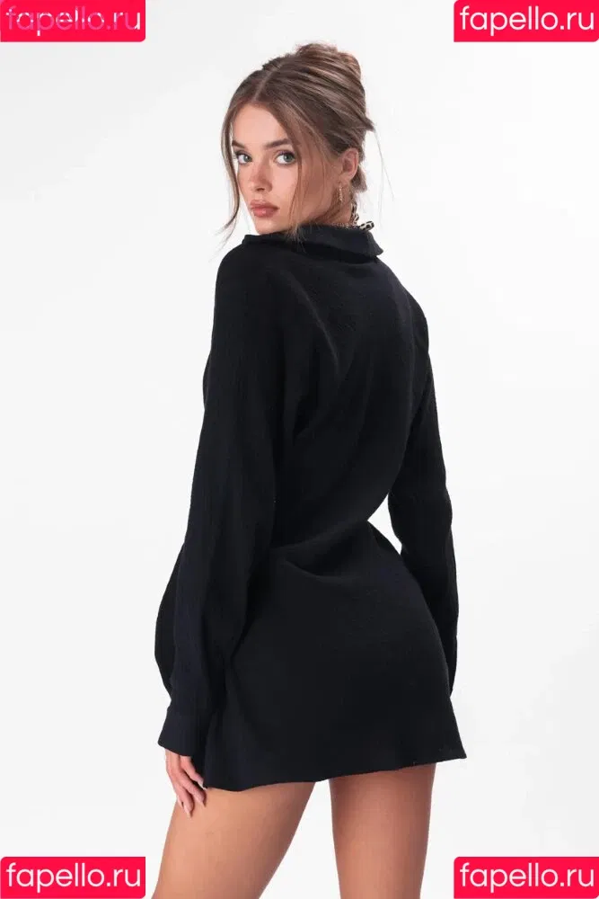 Anna Zak Onlyfans Photo Gallery 