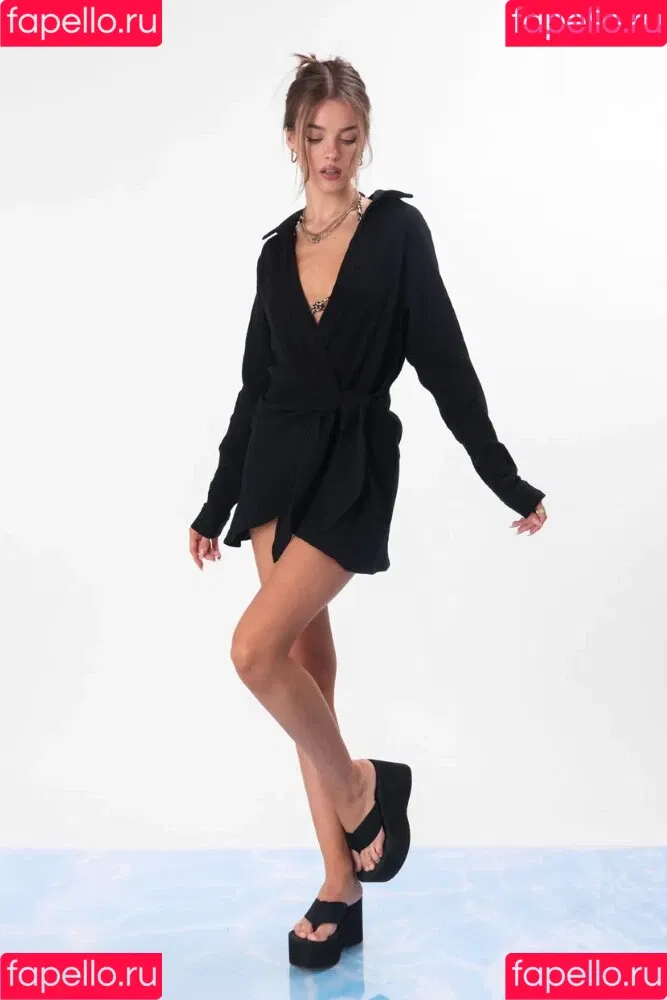 Anna Zak Onlyfans Photo Gallery 