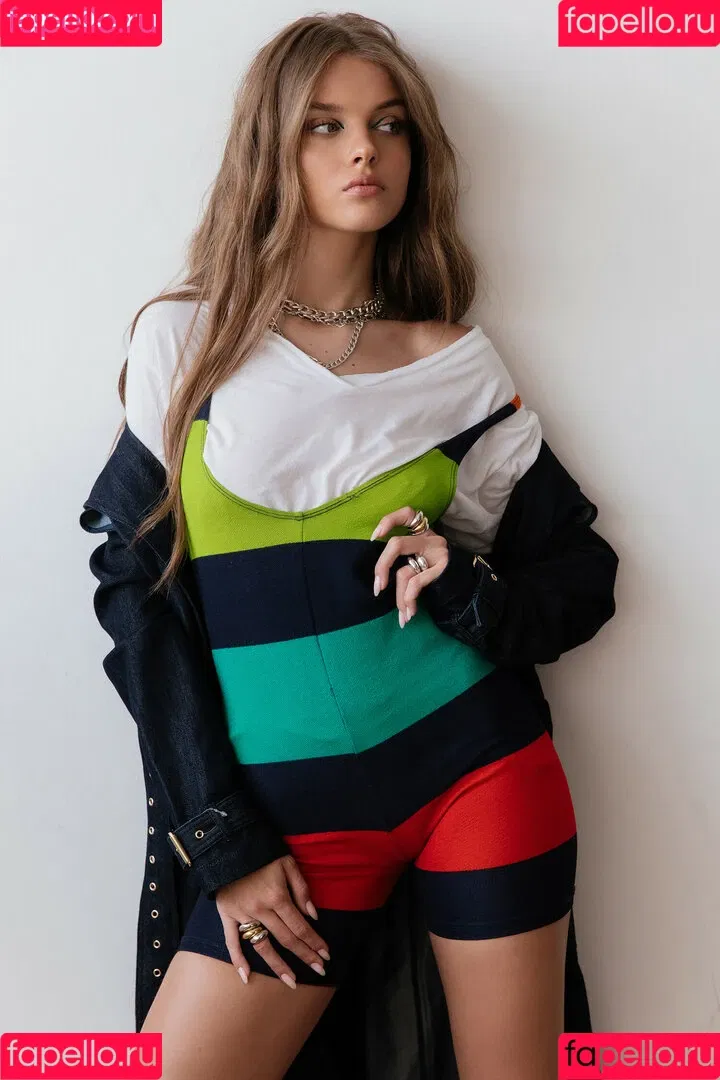 Anna Zak Onlyfans Photo Gallery 