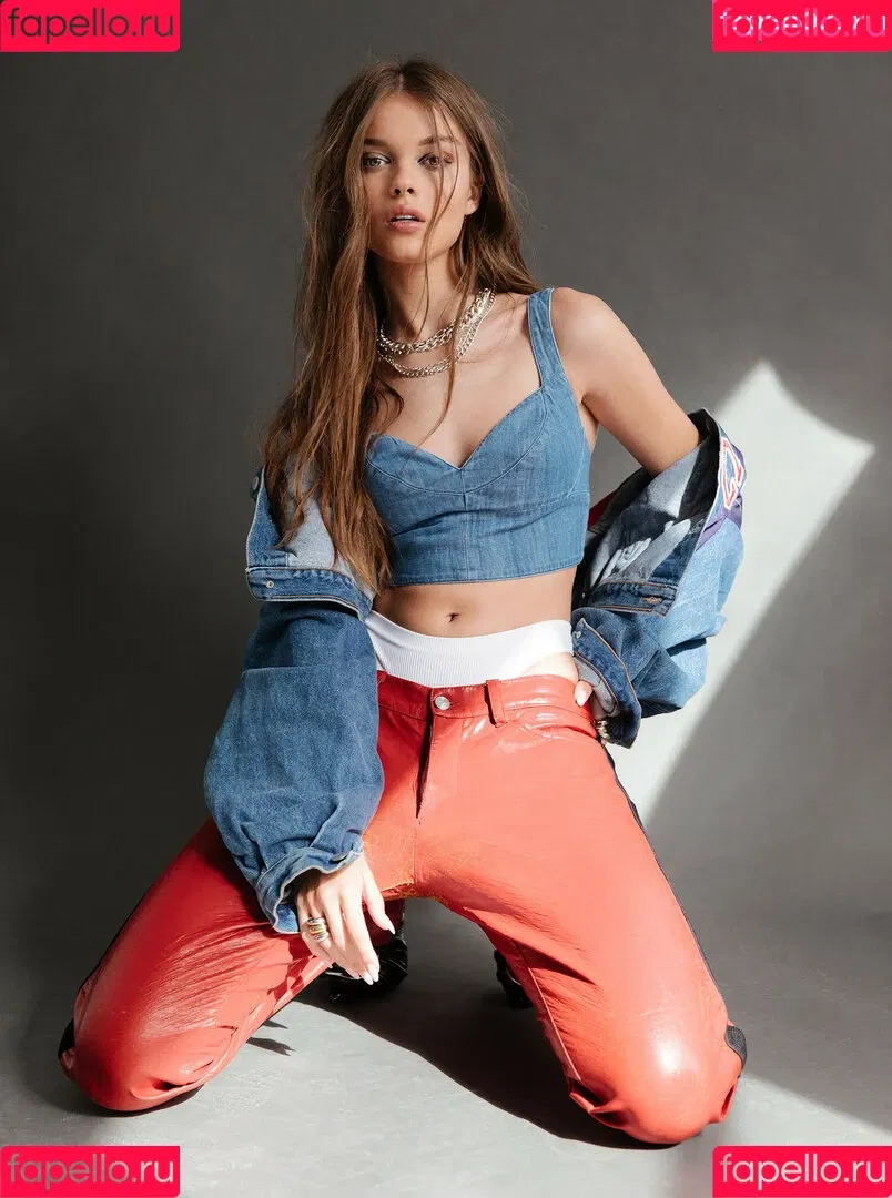 Anna Zak Onlyfans Photo Gallery 