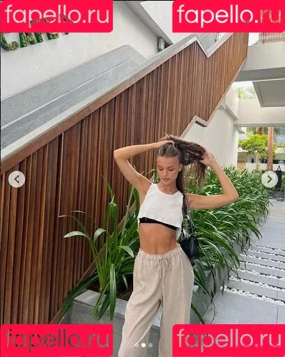 Anna Zak Onlyfans Photo Gallery 