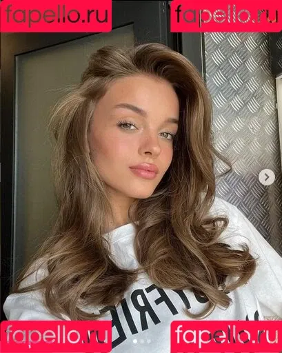 Anna Zak Onlyfans Photo Gallery 