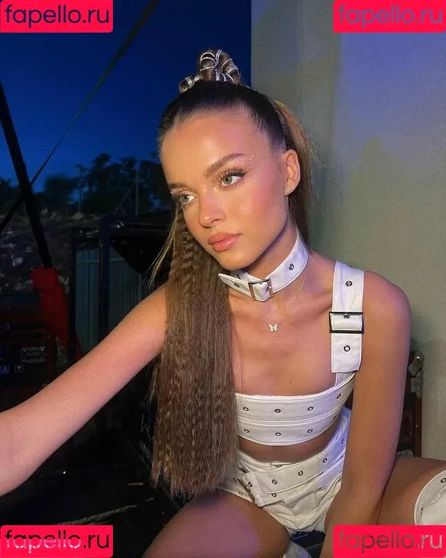 Anna Zak Onlyfans Photo Gallery 