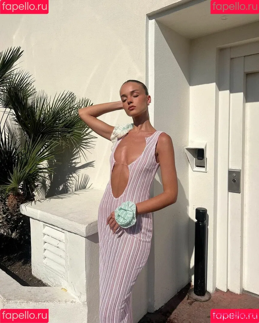 Anna Zak Onlyfans Photo Gallery 