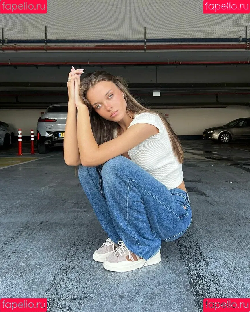 Anna Zak Onlyfans Photo Gallery 