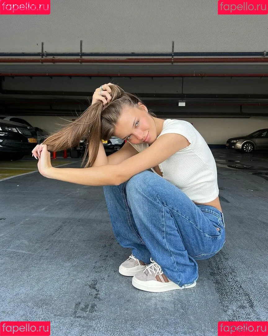 Anna Zak Onlyfans Photo Gallery 