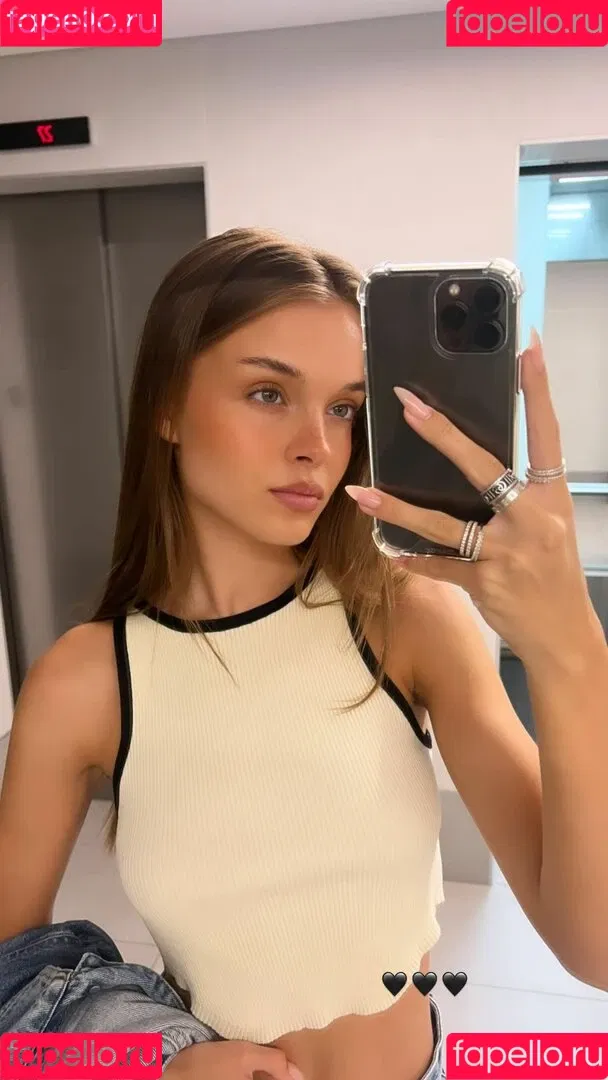 Anna Zak Onlyfans Photo Gallery 