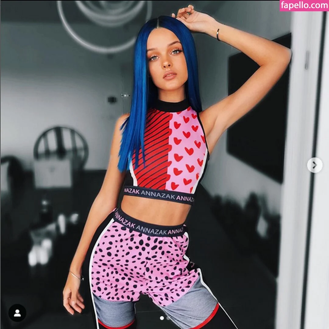 Anna Zak Onlyfans Photo Gallery 