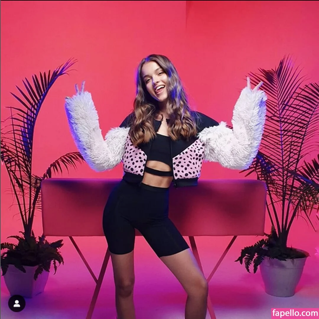 Anna Zak Onlyfans Photo Gallery 