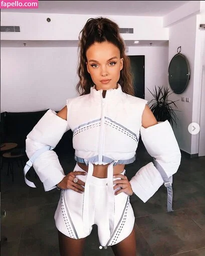 Anna Zak Onlyfans Photo Gallery 