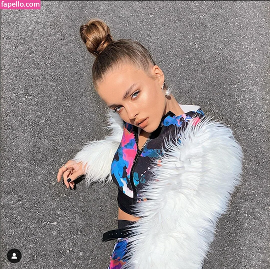 Anna Zak Onlyfans Photo Gallery 