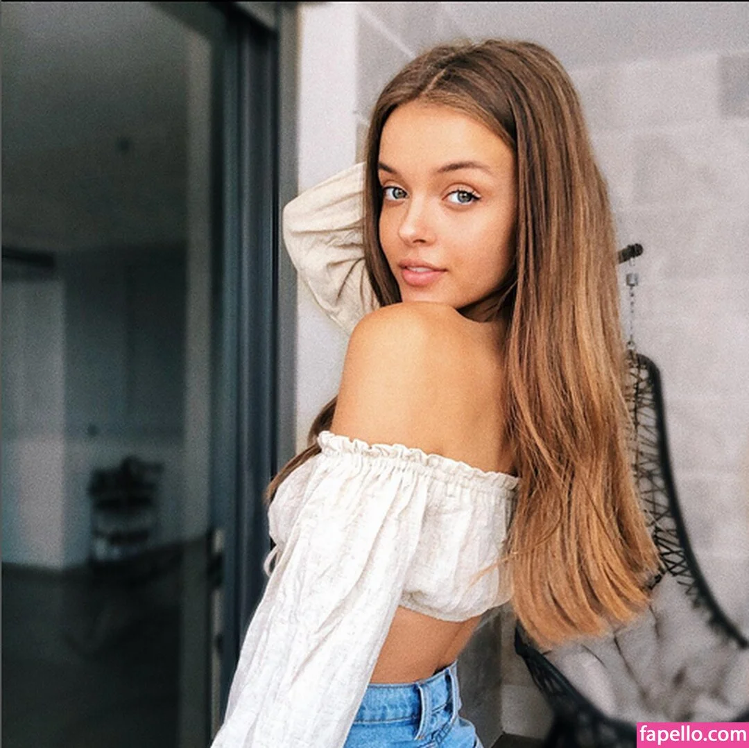 Anna Zak Onlyfans Photo Gallery 