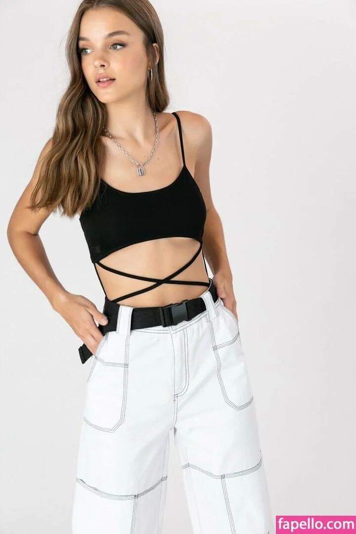 Anna Zak Onlyfans Photo Gallery 